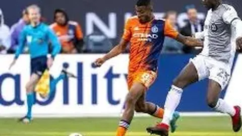 单板滑雪世界杯自由式滑雪大跳台赛事正式启动